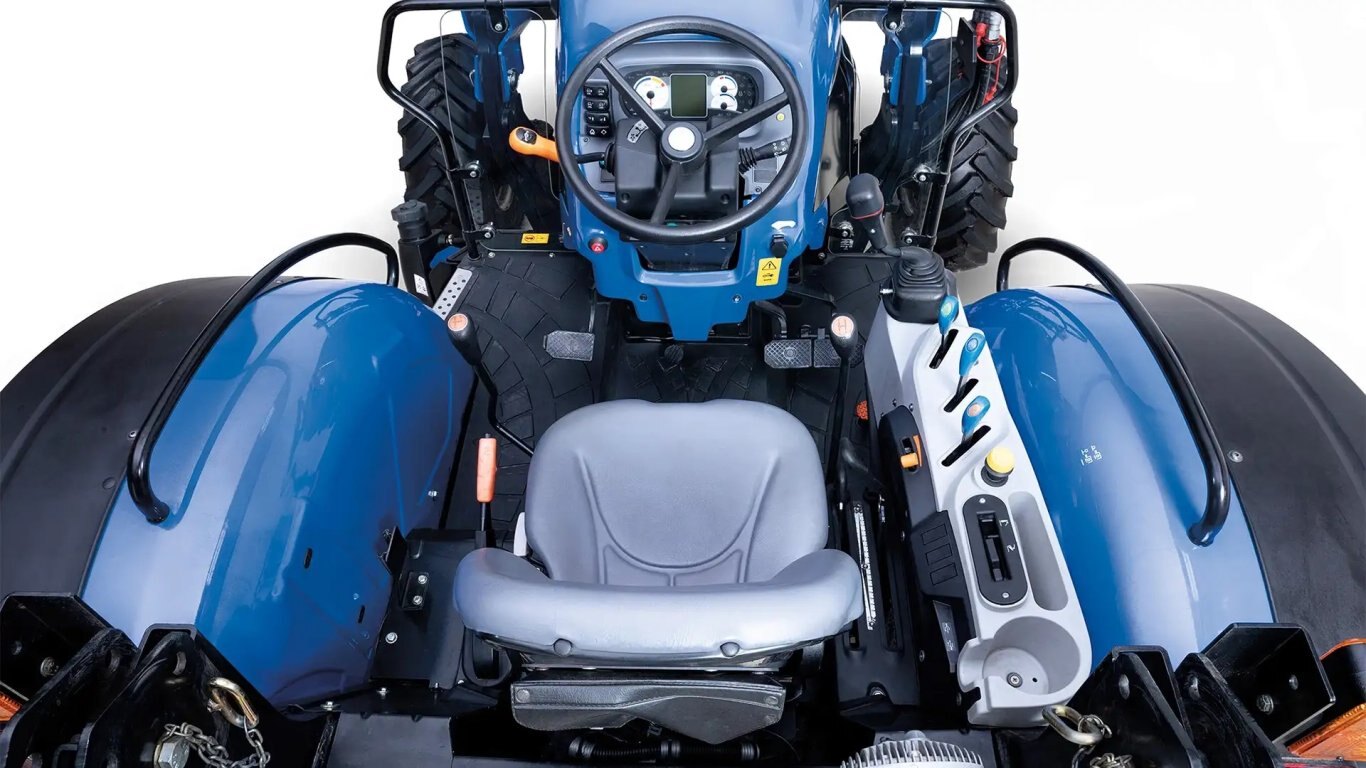 New Holland PowerStar™ WORKMASTER™ 120