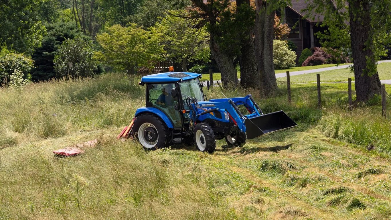 New Holland WORKMASTER™ Series 75