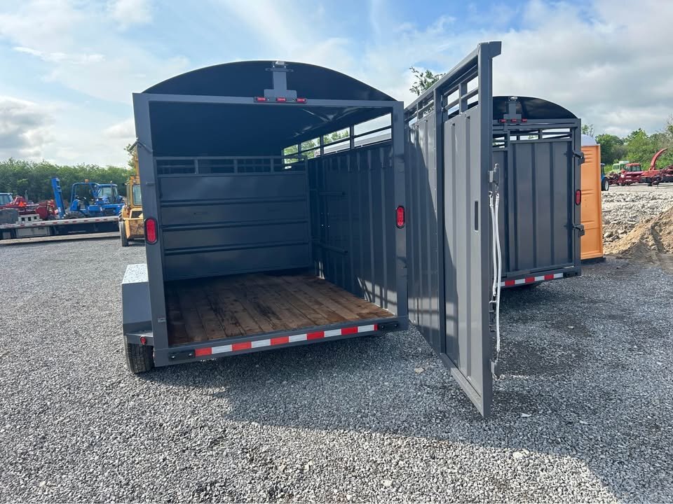 2025 WEBERLANE WLC15 LIVESTOCK TRAILER