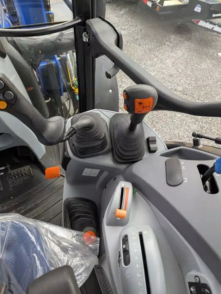 2023 NEW HOLLAND T5.110 TRACTOR CAB LOADER