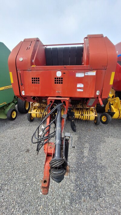 2005 NEW HOLLAND BR740A ROUND BALER