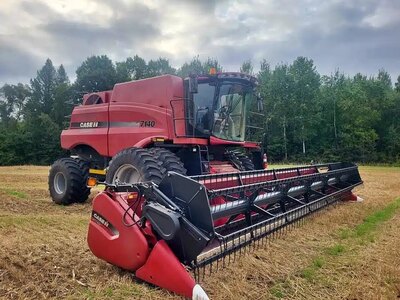 2014 CASE IH 7140 COMBINE