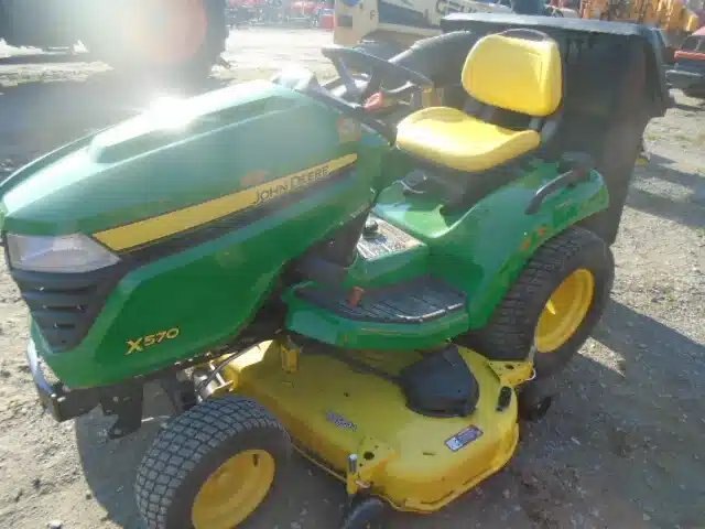 2022 John Deere X570