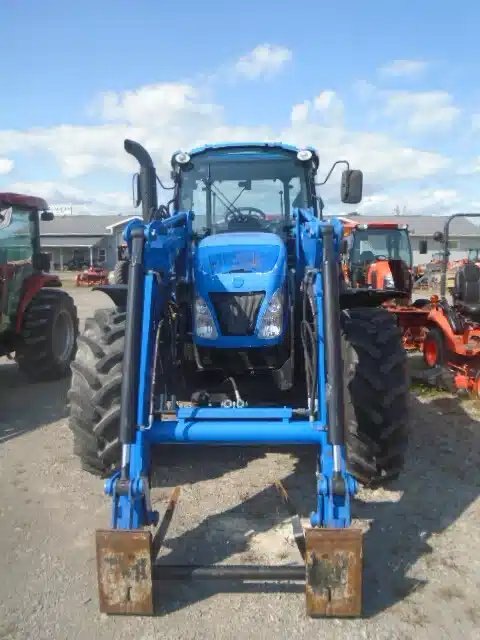 2016 New Holland T4.100