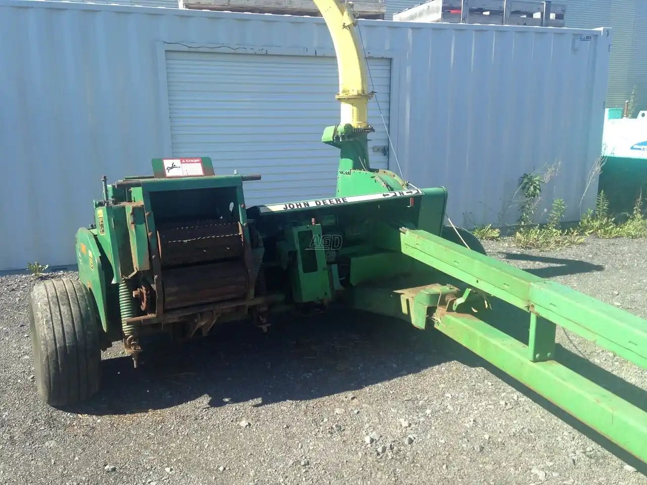 John Deere 3950