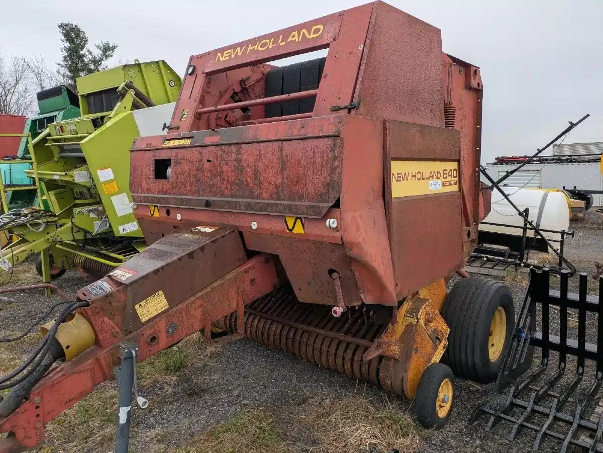1993 New Holland 640