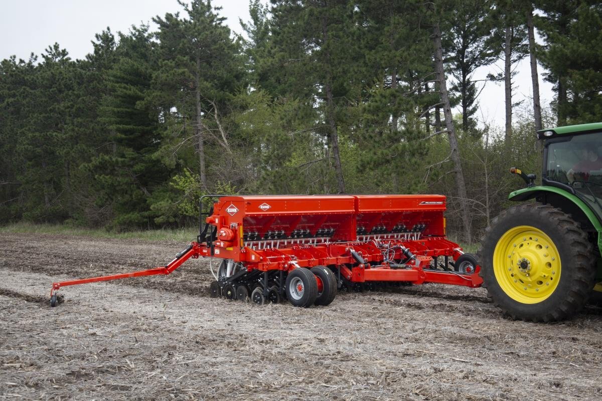 Kuhn 9400NT 12.5’ – 7.5”/10” SPACING