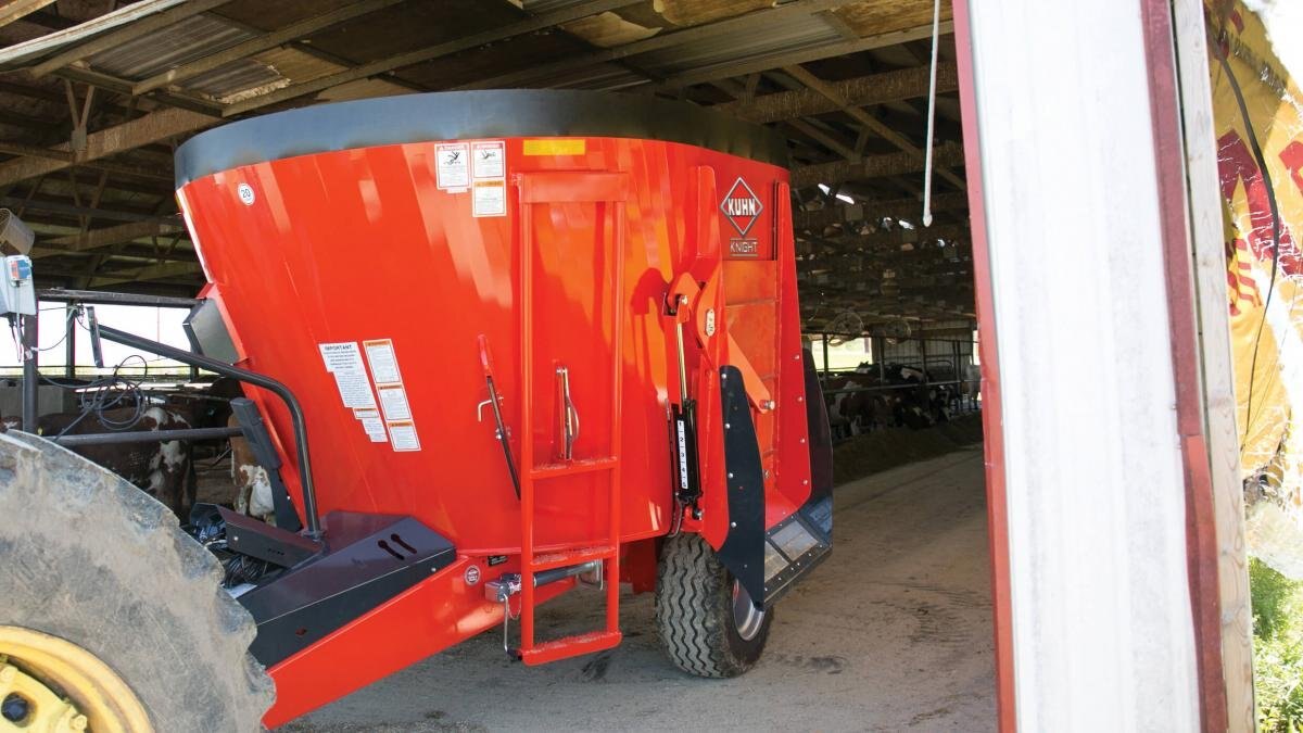 Kuhn VS 143 TRAILER