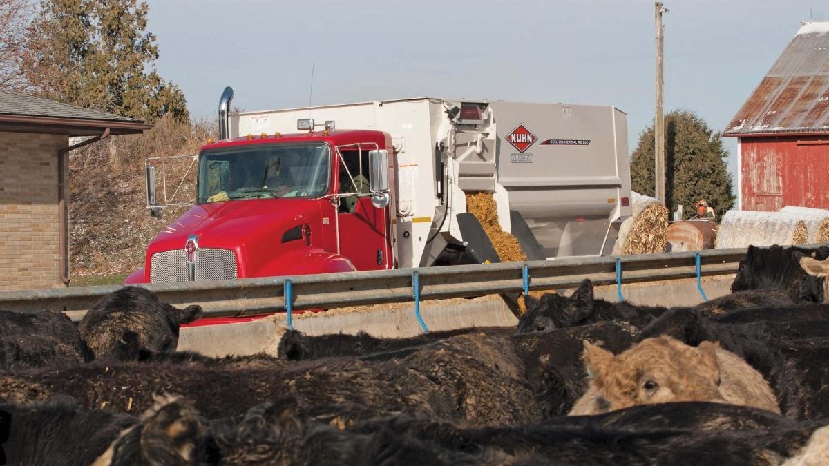 Kuhn RC 295 TRUCK