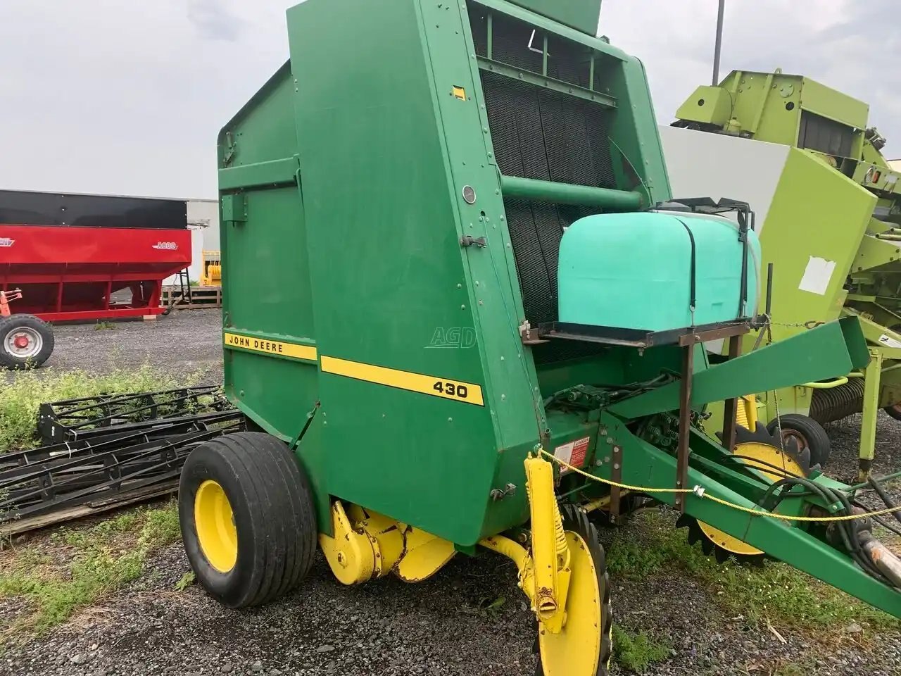 1990 John Deere 430