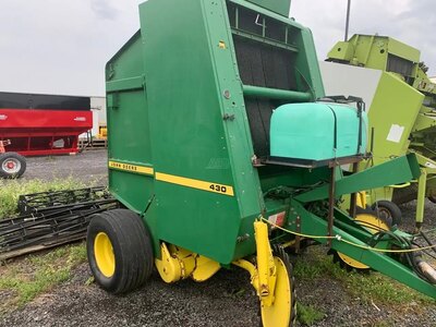 1990 John Deere 430