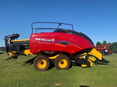 2022 New Holland 330R PLUS