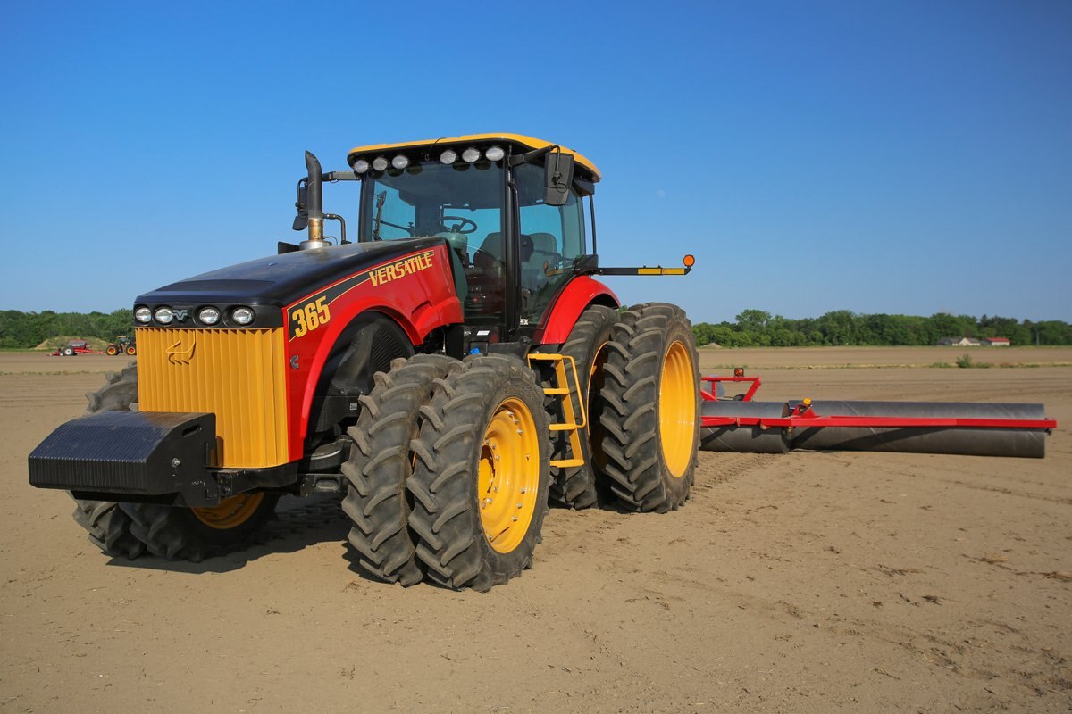 Versatile MFWD MODELS 365