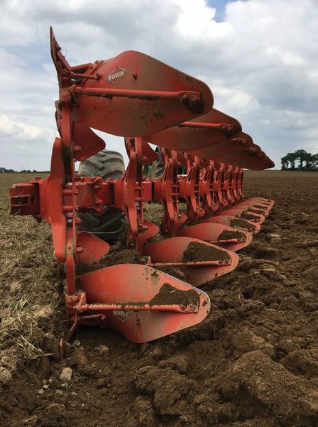 Kuhn MULTI LEADER XT 8E