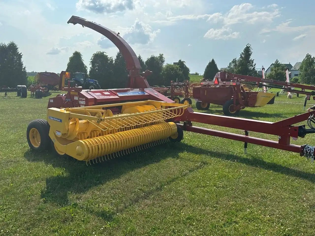 2023 New Holland FP240