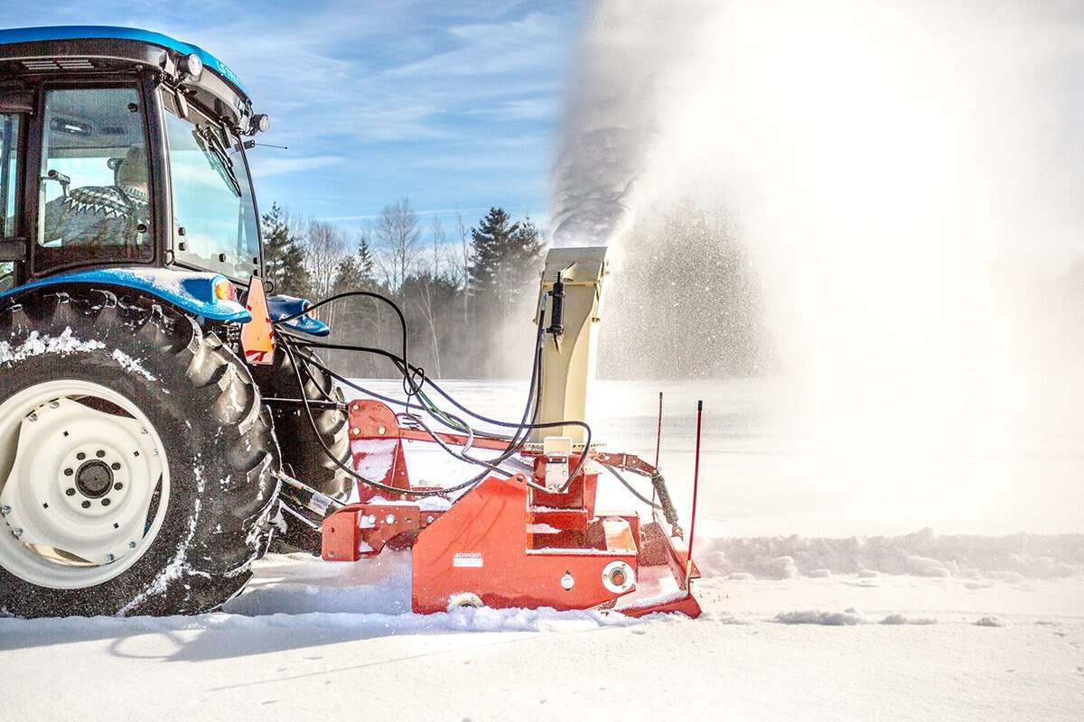 Farm king PULL TYPE SNOWBLOWER 740