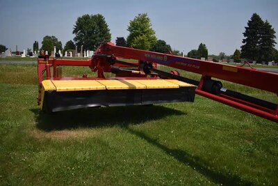 2025 New Holland DB313R