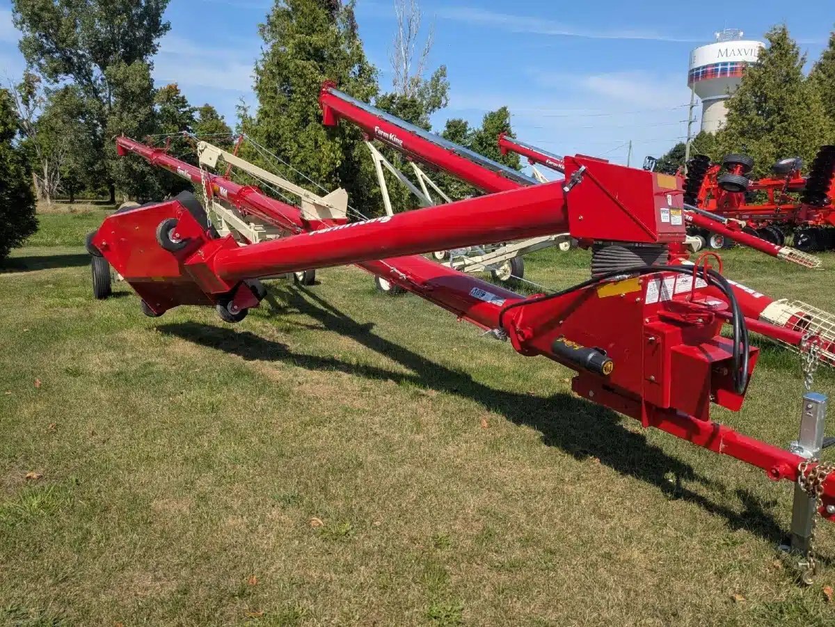 2025 Farm King 1060