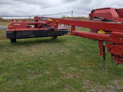2013 New Holland H7450