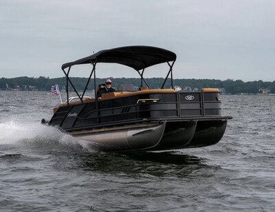 2025 Bentley Elite 253 Swingback Dual Capt