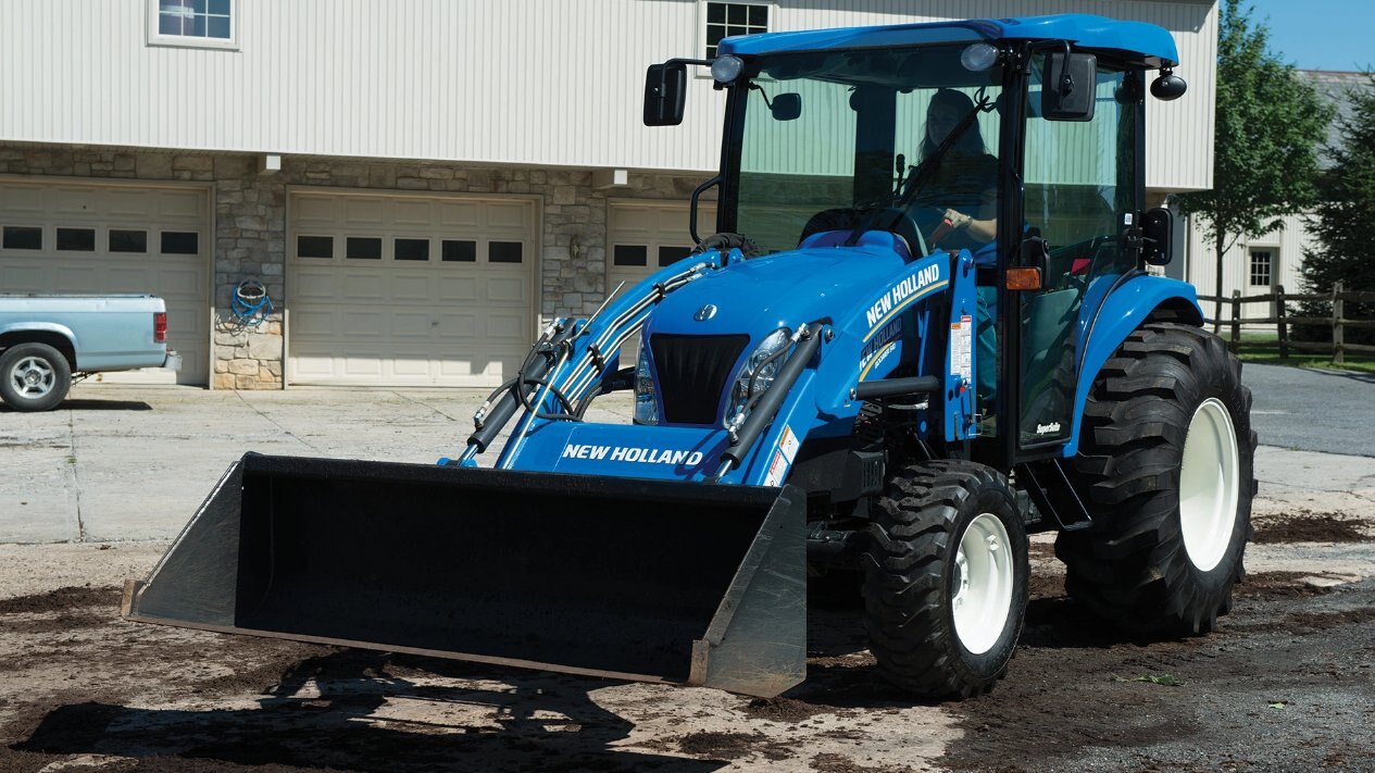 New Holland Deluxe Compact Loaders 235TLA