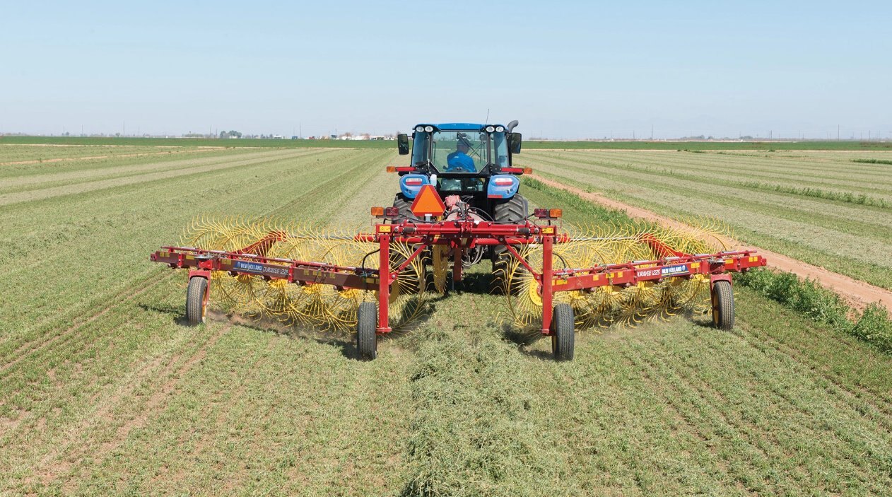 New Holland DuraVee™ Trailing Wheel Rakes DuraVee™ 817