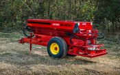 Salford CRICKET VINEYARD SPINNER SPREADER