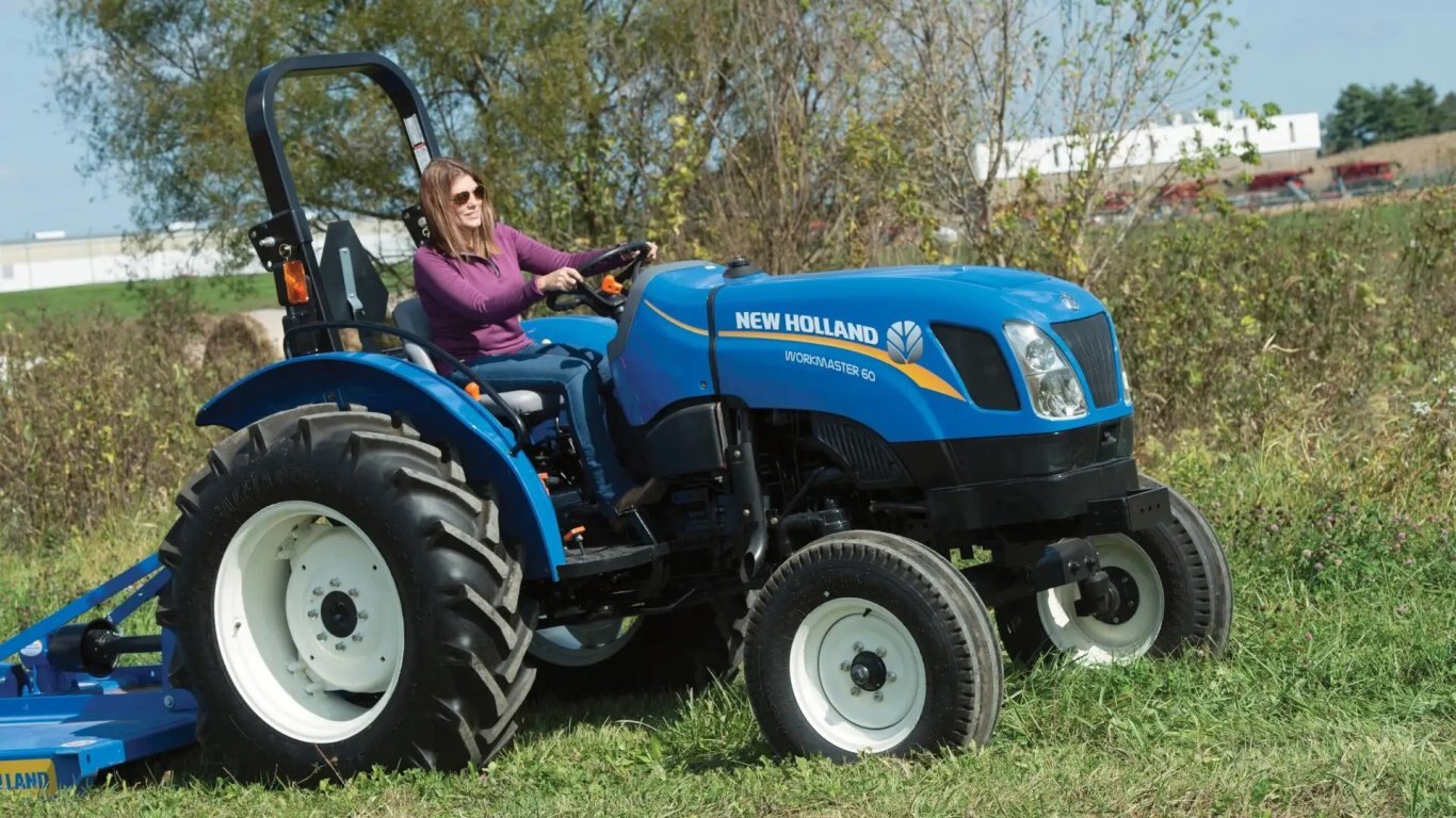 New Holland WORKMASTER™ 60 4WD
