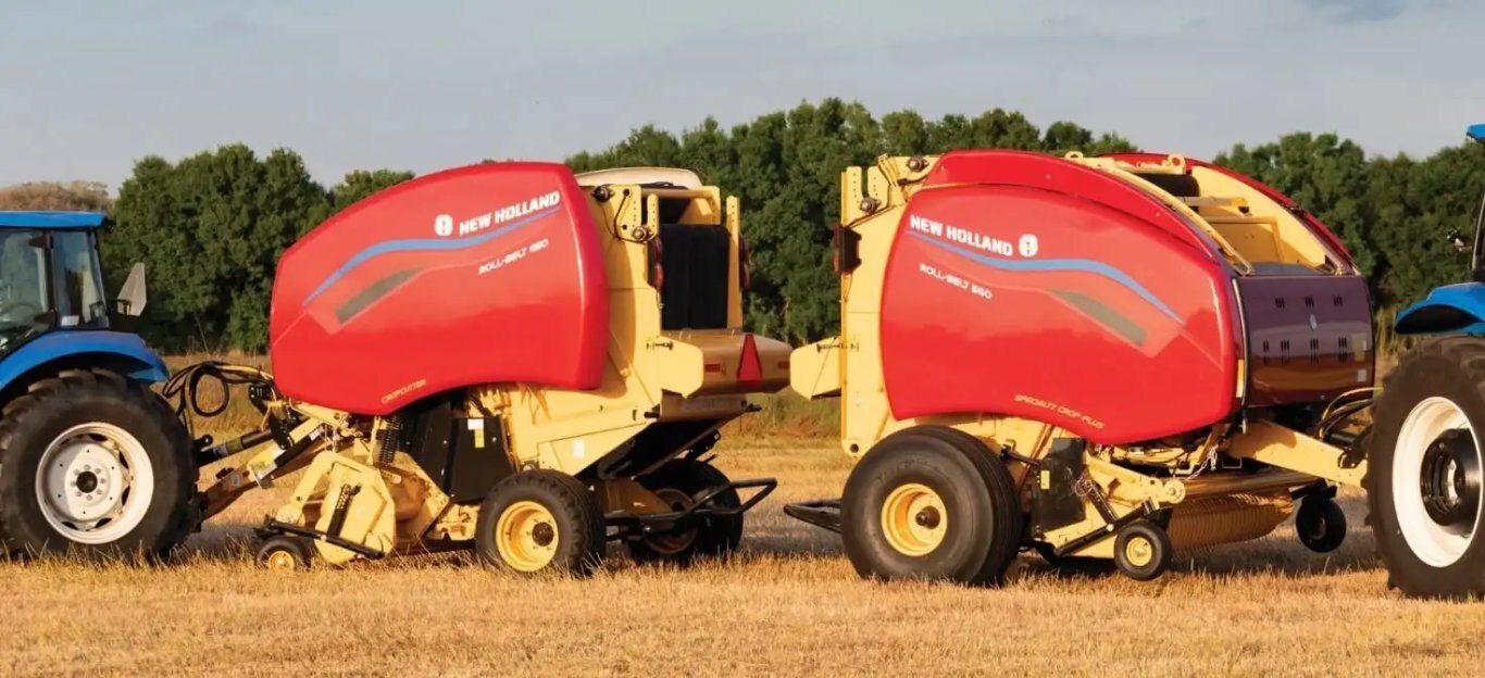 New Holland Roll Belt™ Round Balers 460