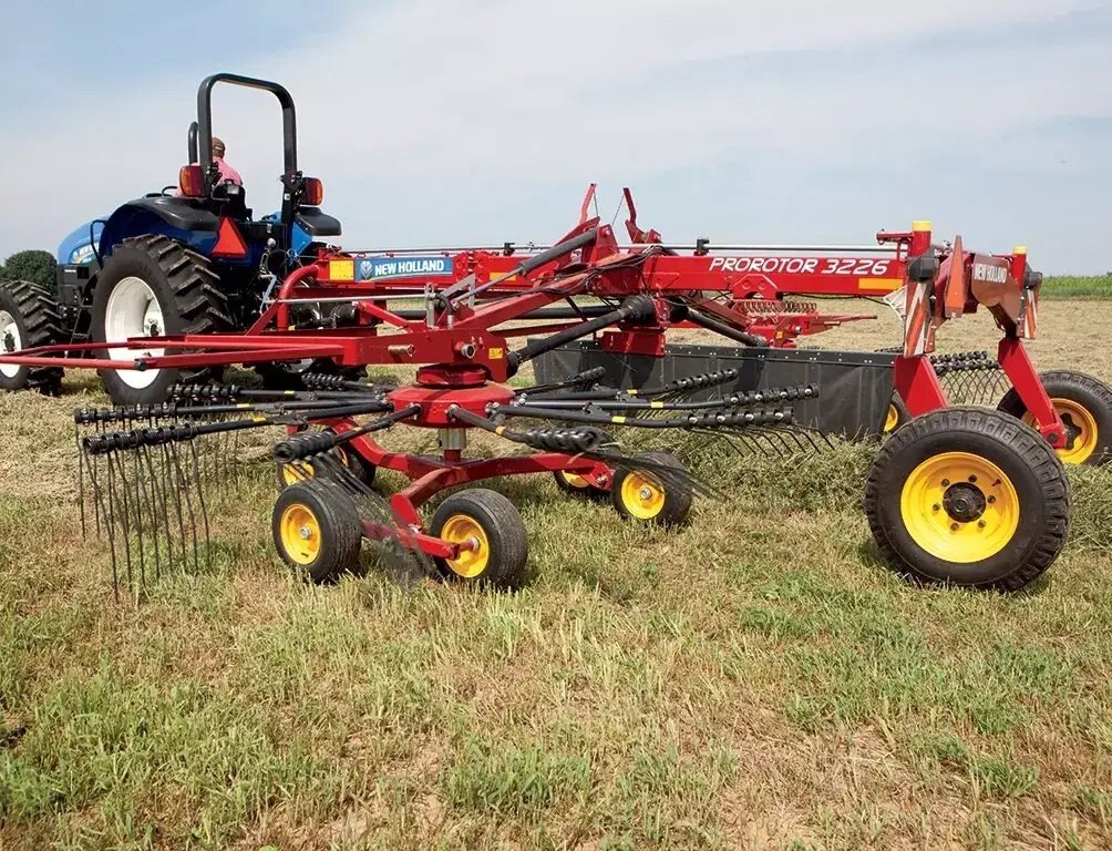 New Holland ProRotor™ Rotary Rakes ProRotor™ 3114