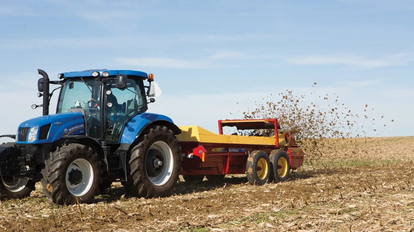 New Holland Box Spreaders 185
