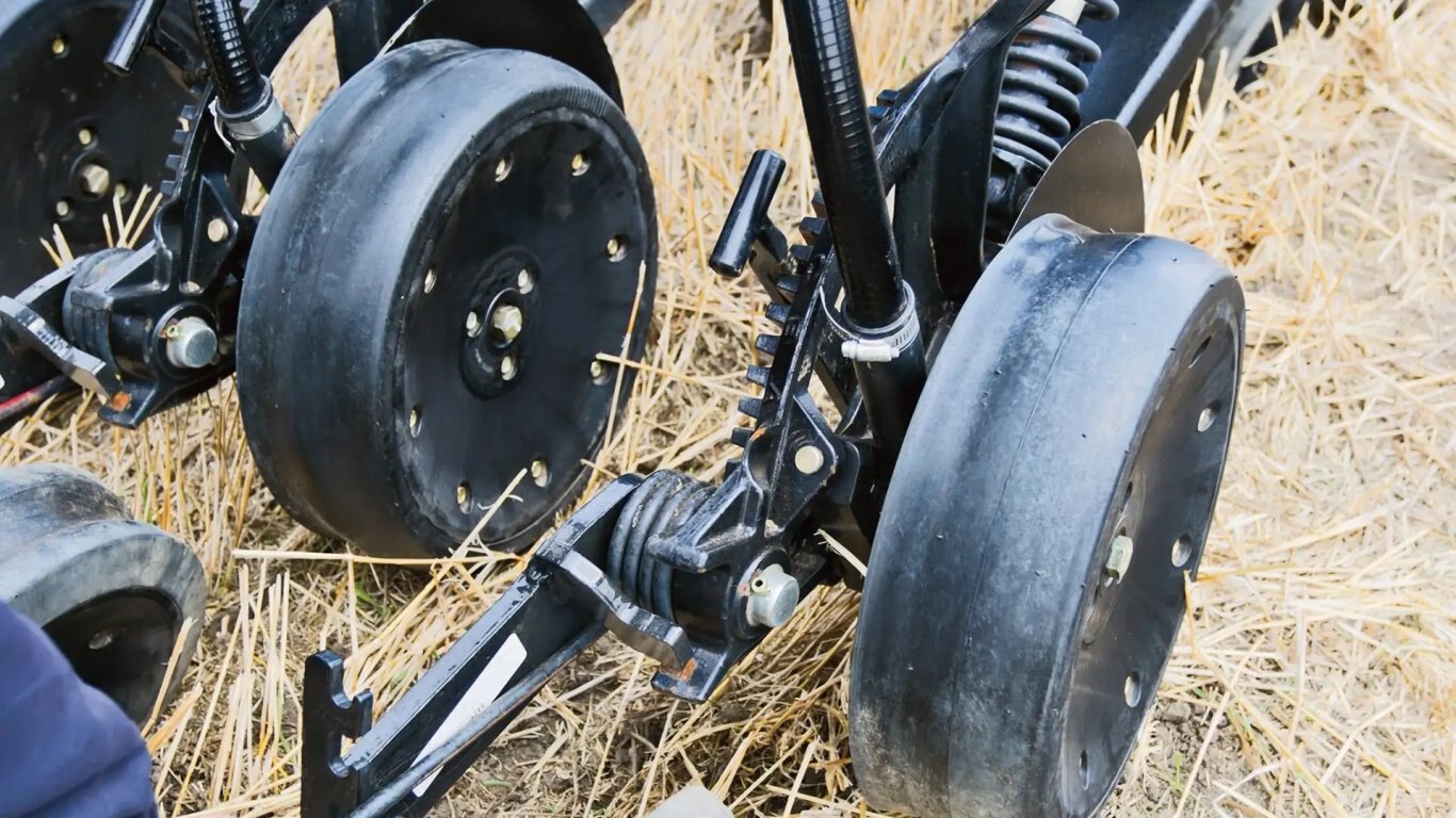 New Holland Air Disc Drills P2185 30 ft