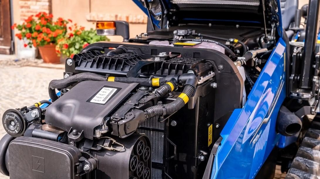 New Holland TK4 Crawler Specialty Series TK4.100M