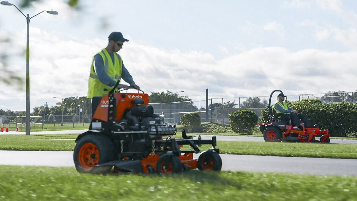 Kubota Z700 Series