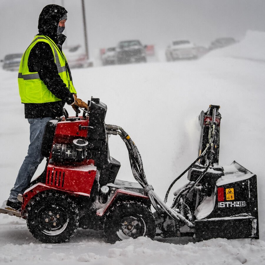 Boss SR MAG 48 Snow Thrower