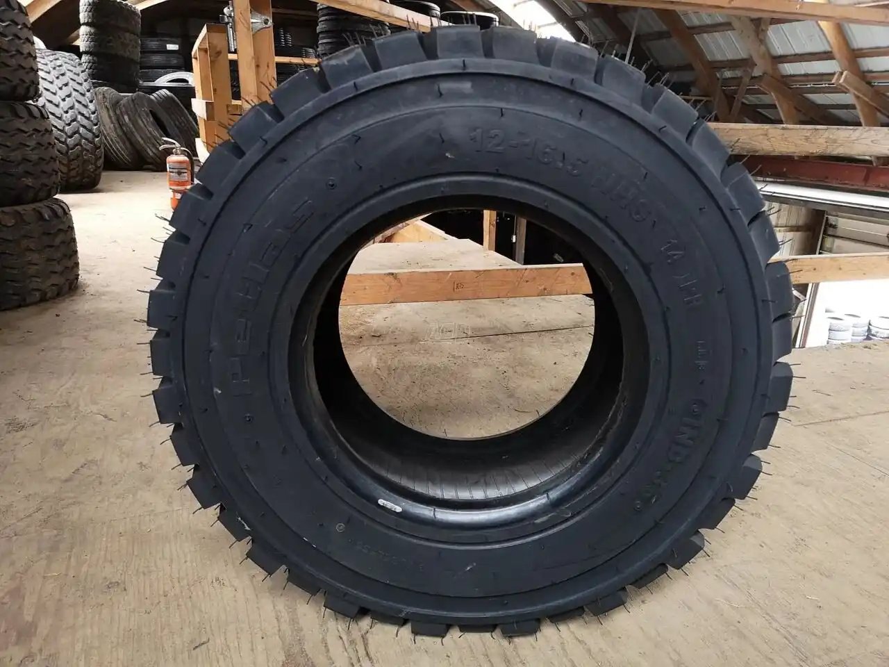  Petlas 12 16.5 IND 35