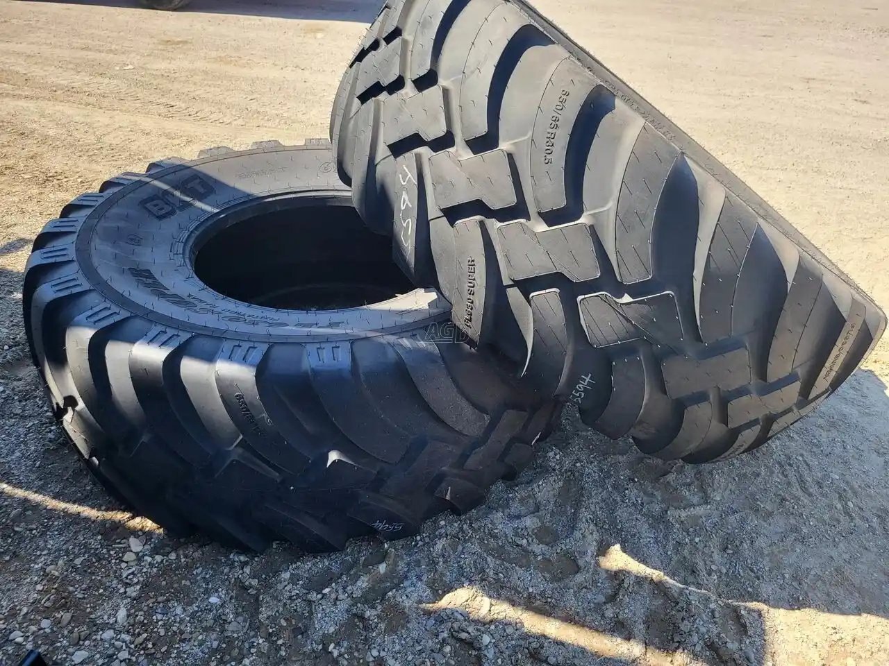 0 BKT 650/65R30.5