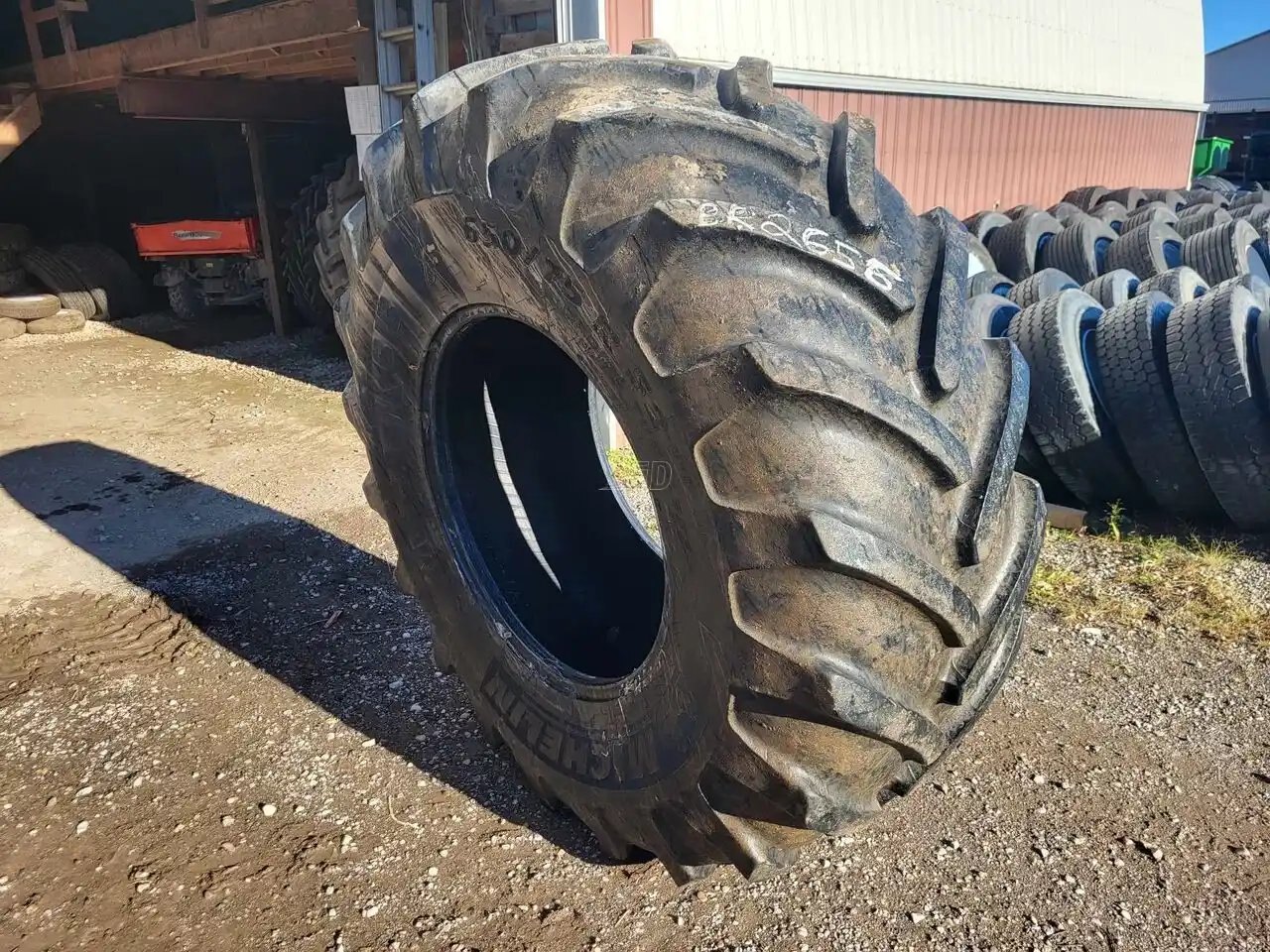 0 Michelin 650/75R32