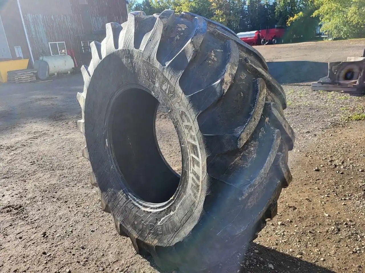 0 Michelin 650/75R32