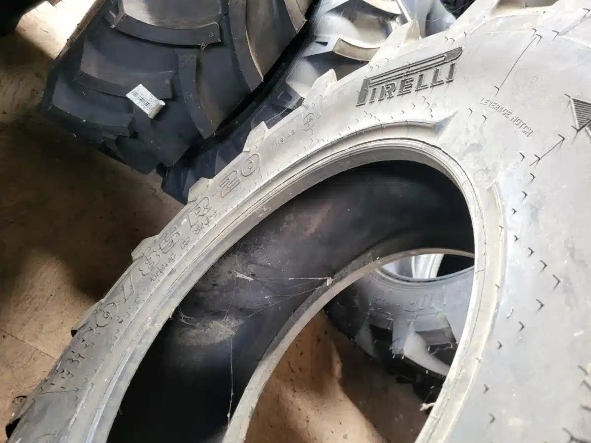 0 Pirelli 320/85R20