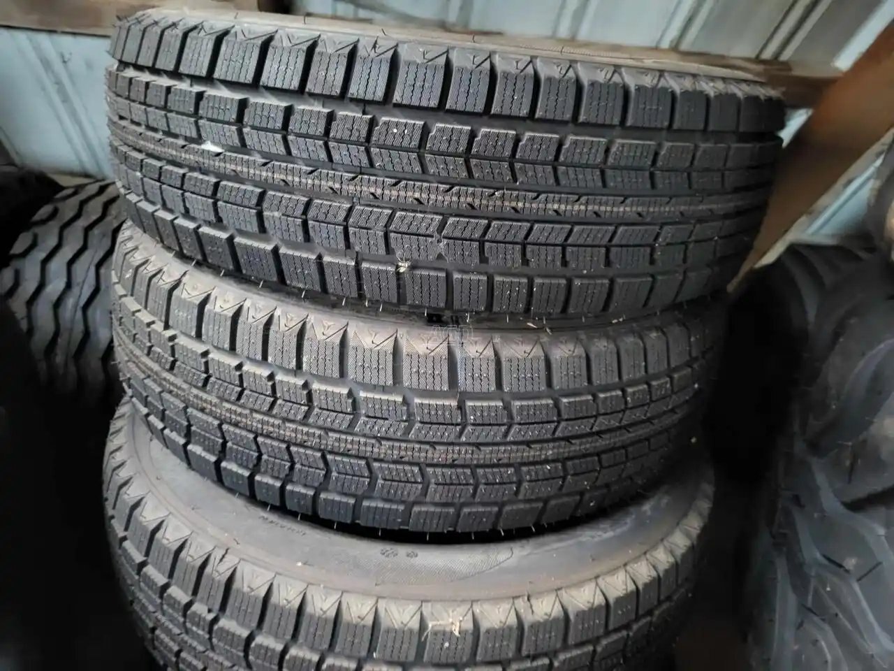 0 ***MANUFACTURER NOT SPECIFIED*** 215/75R15