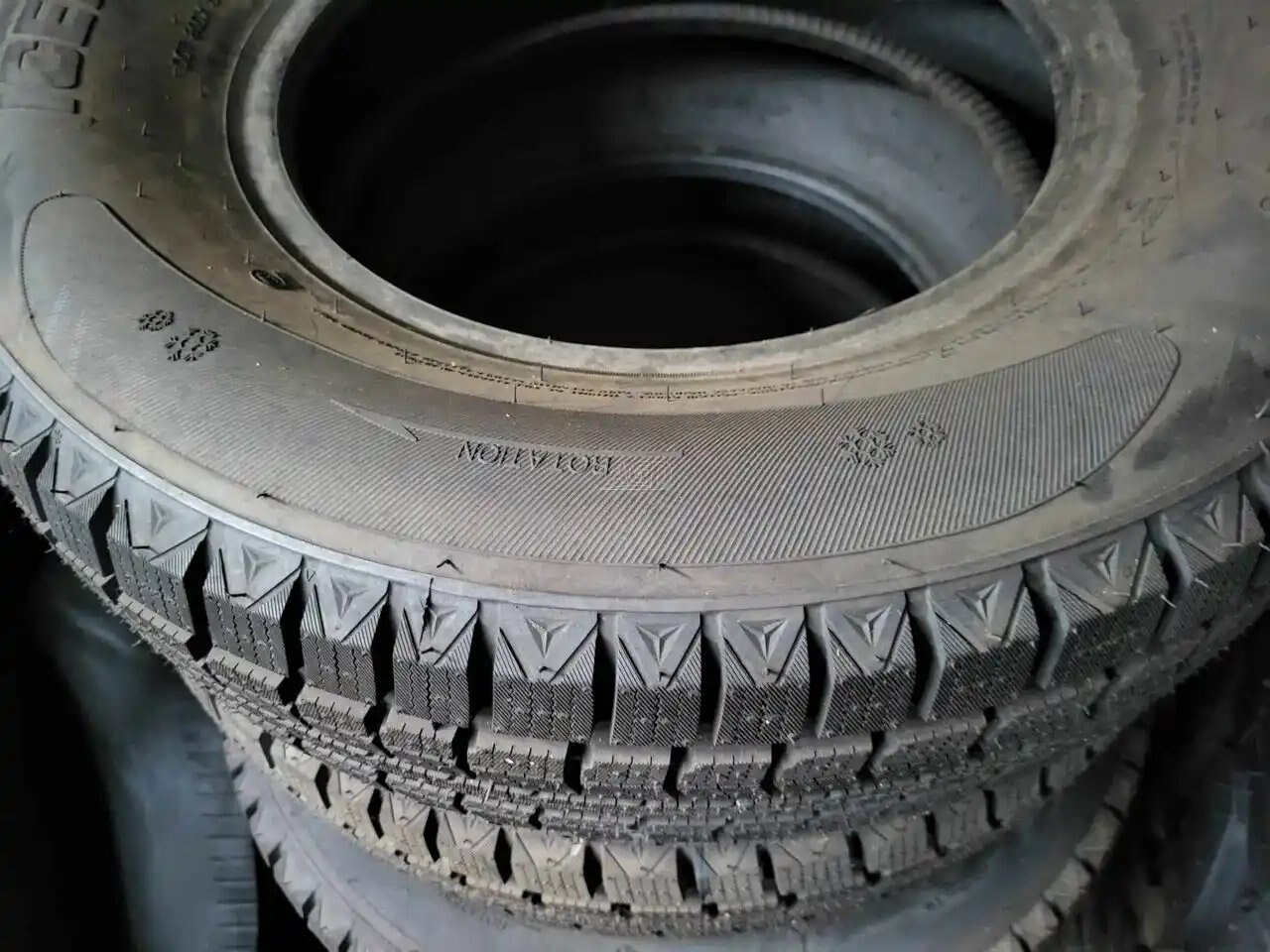 0 ***MANUFACTURER NOT SPECIFIED*** 215/75R15