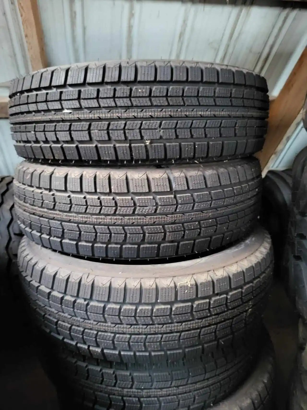 0 ***MANUFACTURER NOT SPECIFIED*** 215/75R15