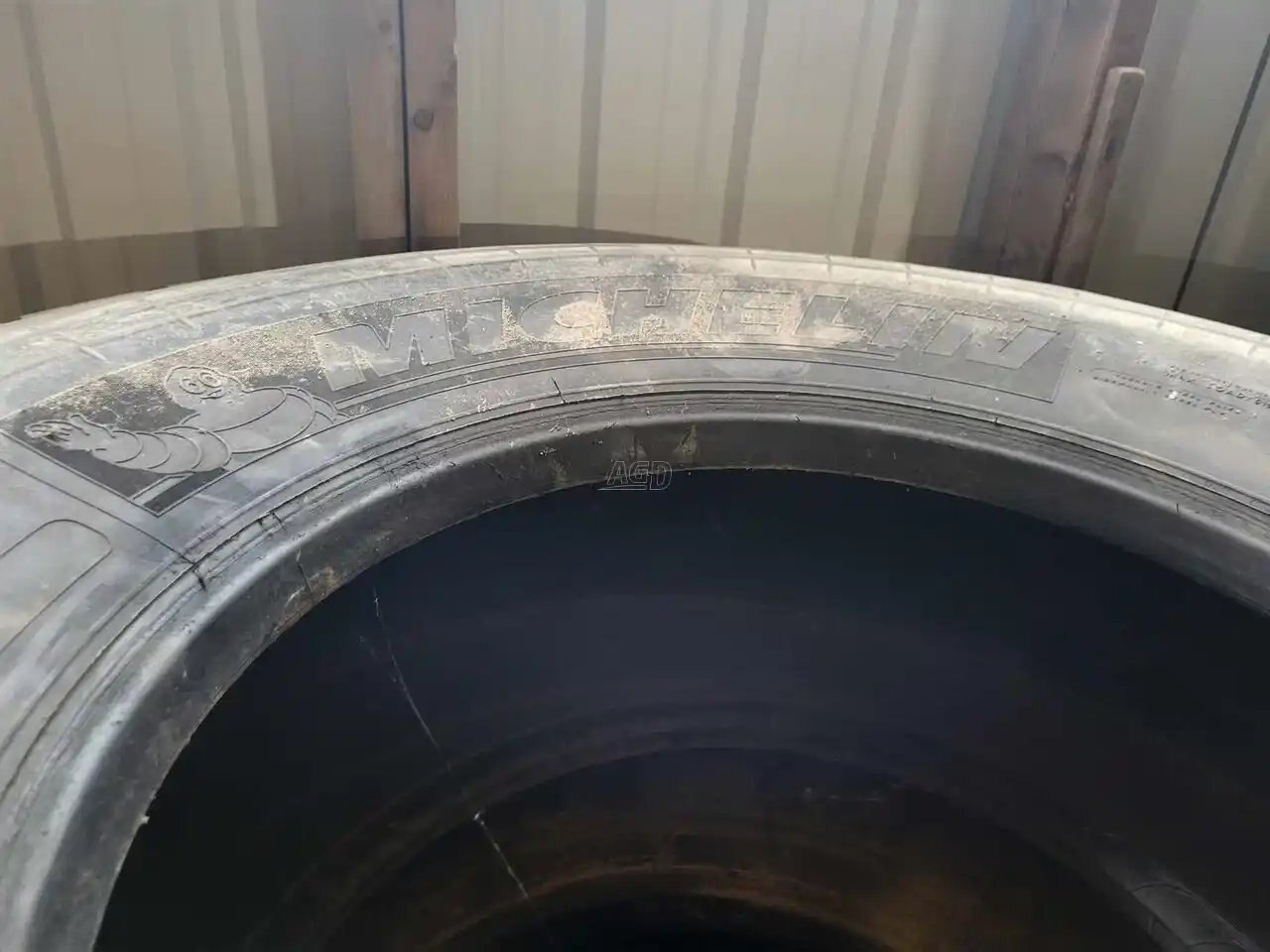 0 Michelin 425/65R22.5
