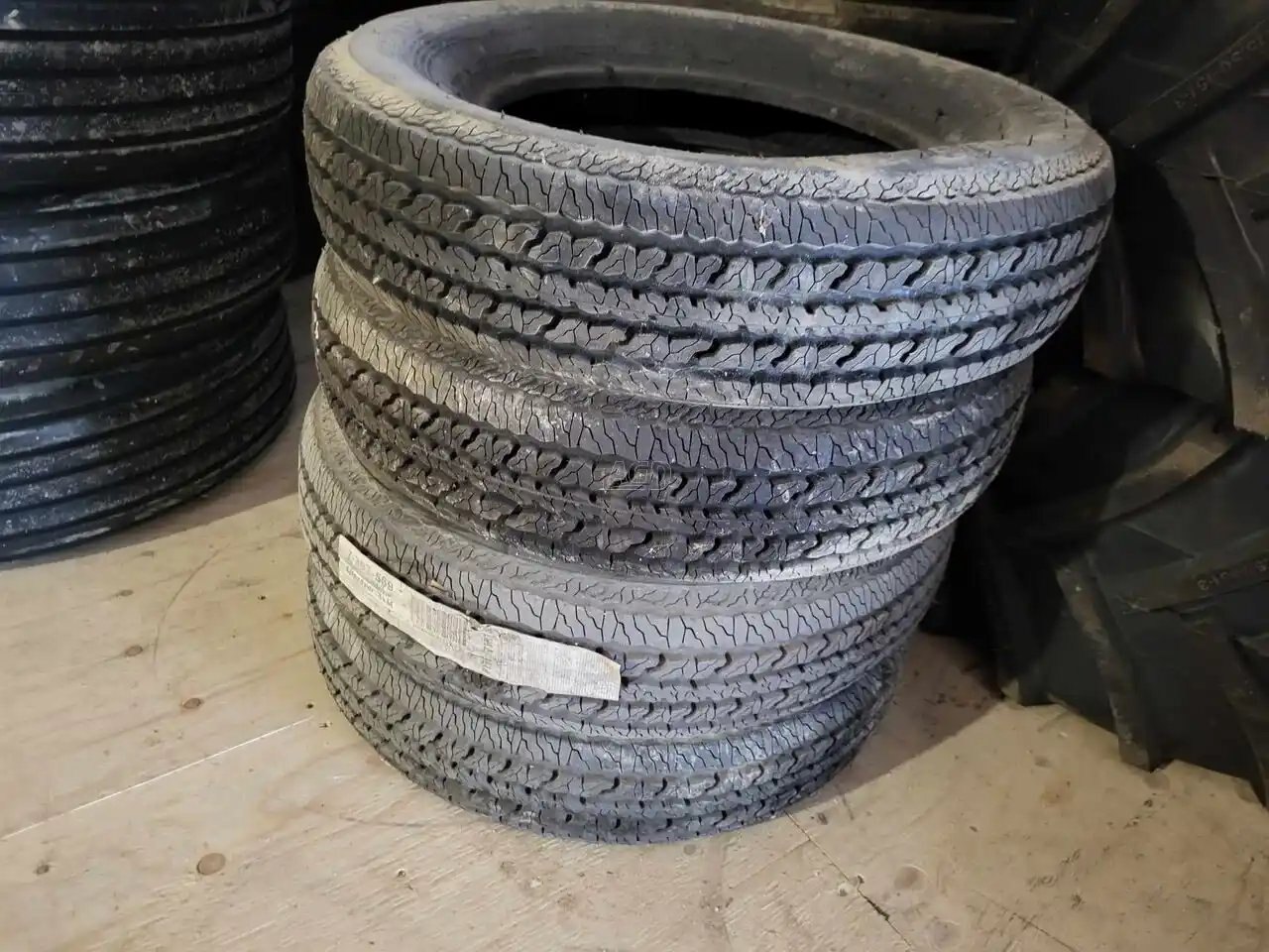 0 ***MANUFACTURER NOT SPECIFIED*** 165/80R14