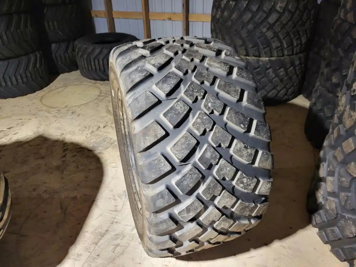 Ling Long 560/45R22.5