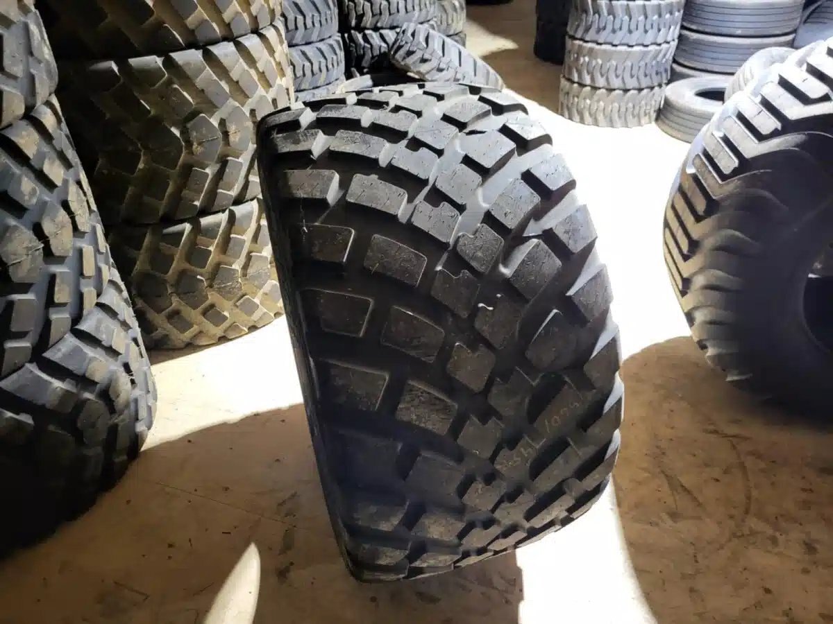 Ling Long 560/45R22.5