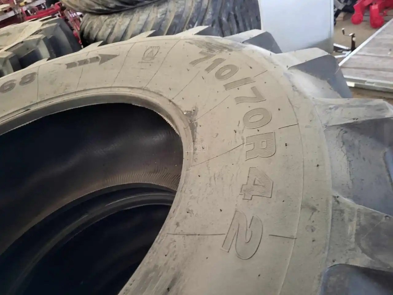 Marcher 710/70R42