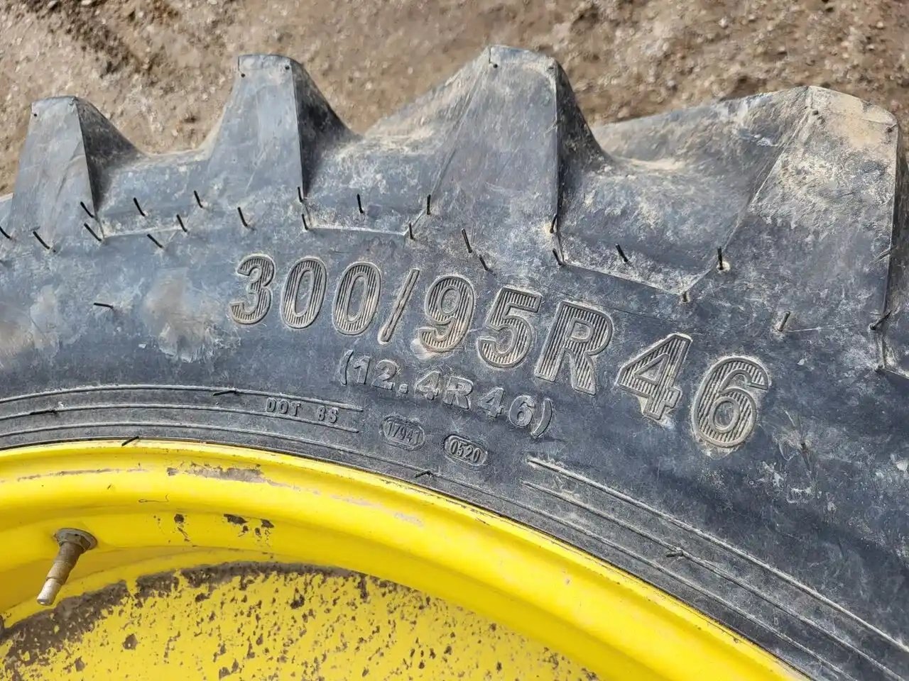 Petlas 300/95R46