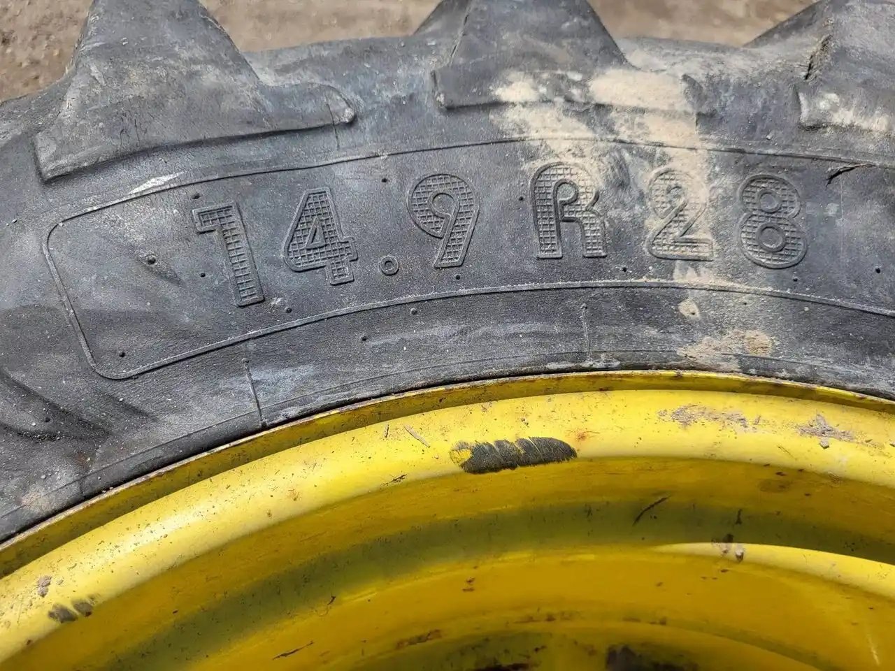 Michelin 14.9R28